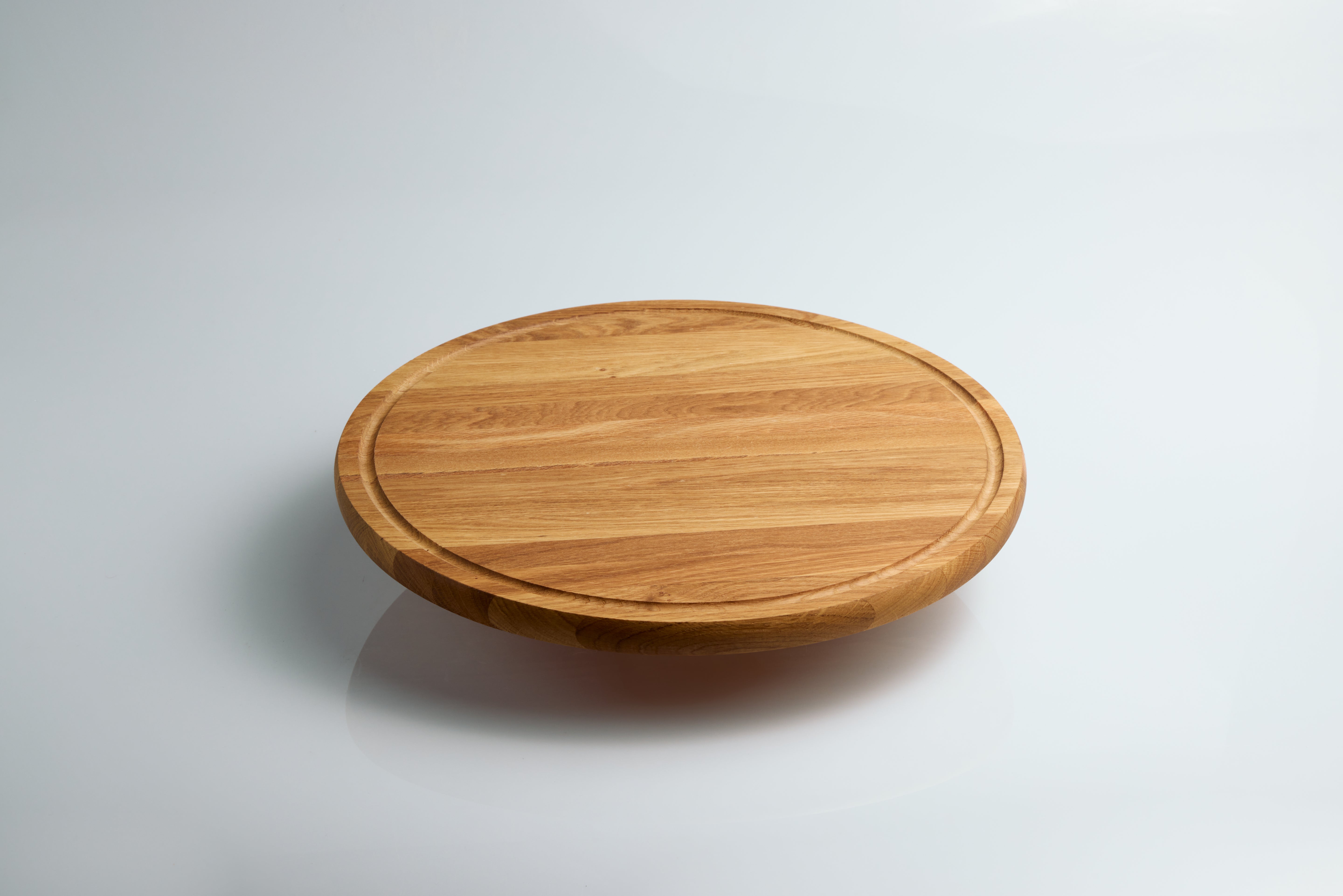 Large (38cm) Round Oak Cutting Board with Groove
