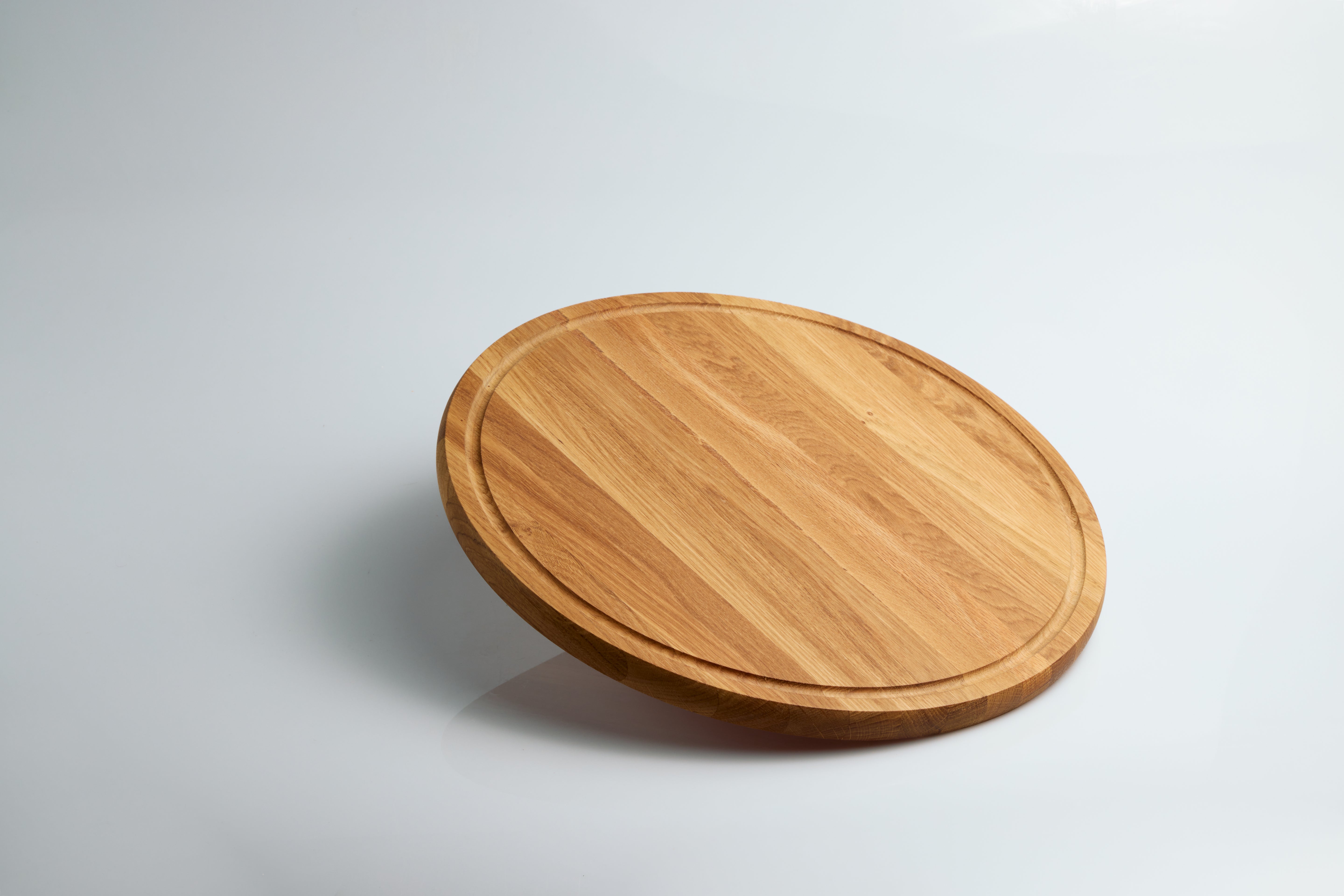 Large (38cm) Round Oak Cutting Board with Groove