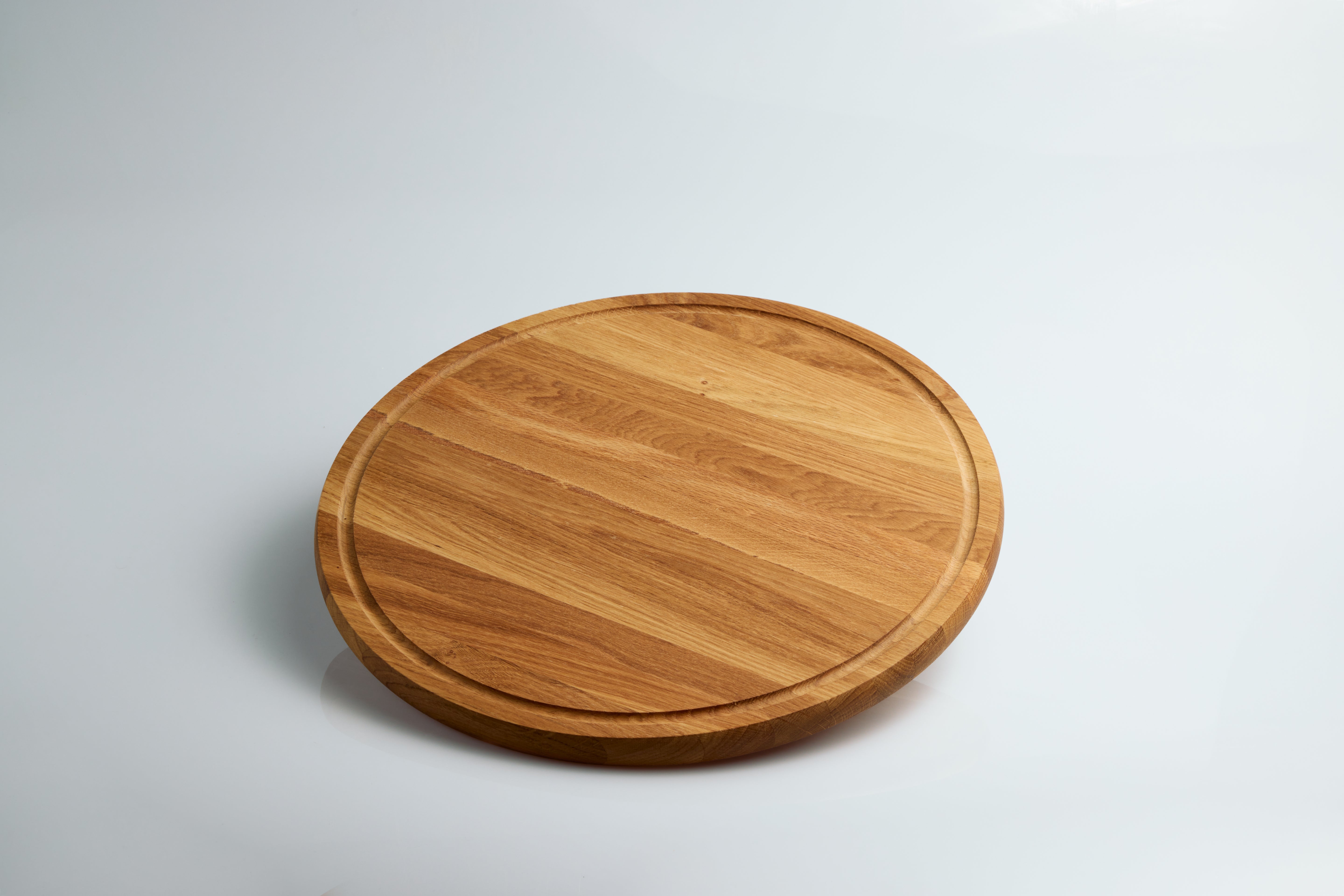 Large (38cm) Round Oak Cutting Board with Groove