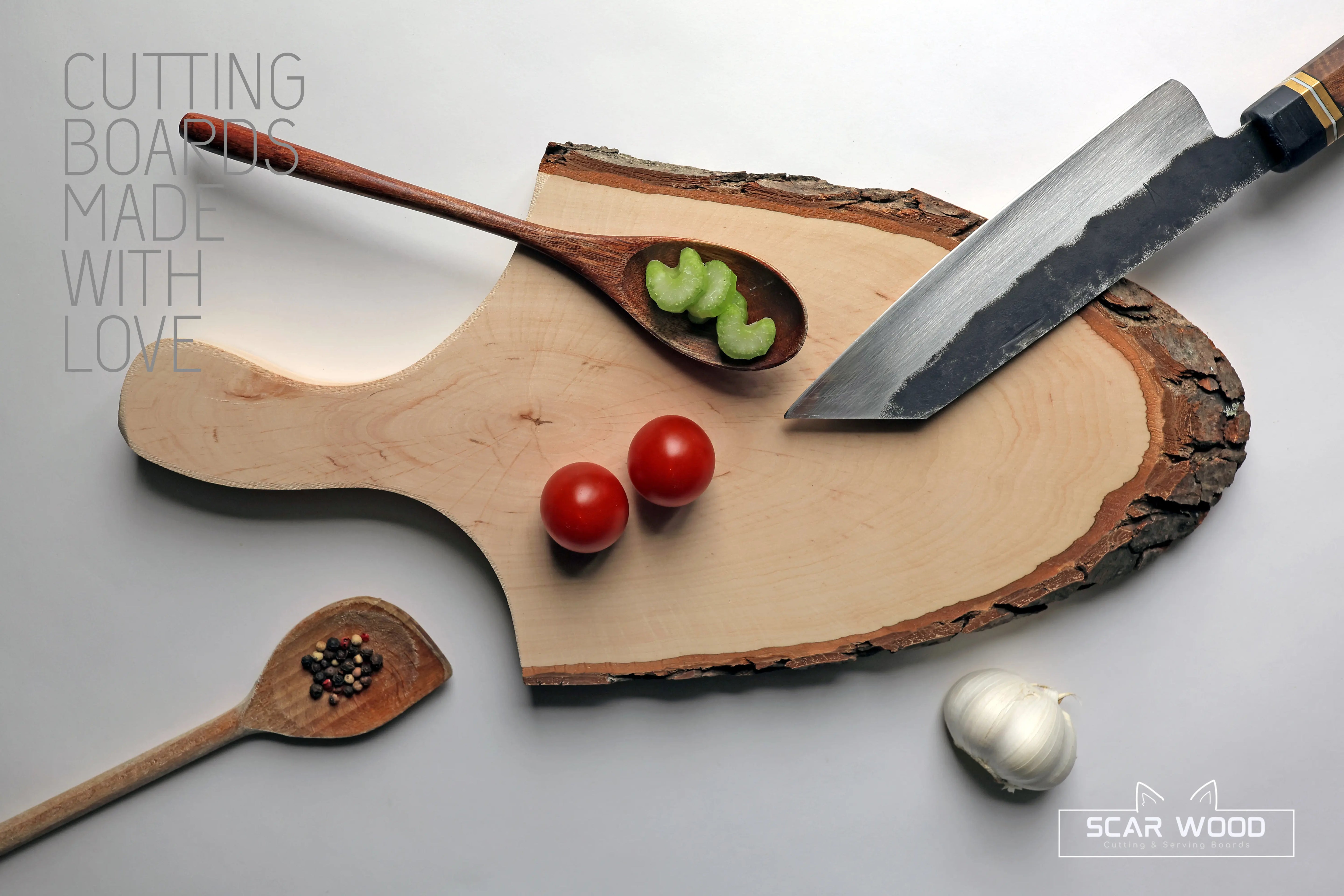 Medium (43–50cm) Oval Natur Alder Serving Board with Handle